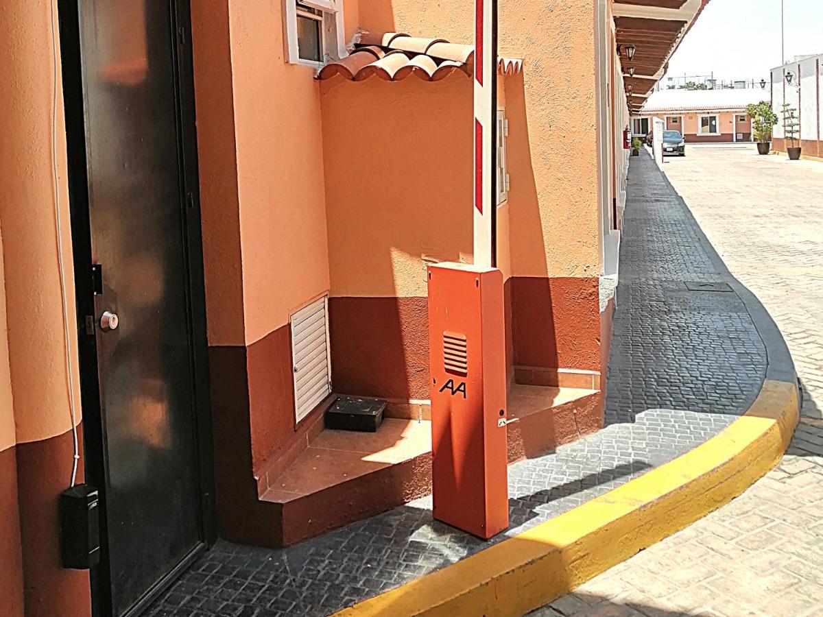 阿卡勒斯汽车旅馆 瓜达拉哈拉 外观 照片